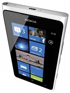 Lumia 900 vorne weiß