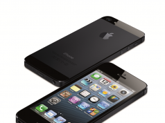 iPhone 5 schwarz liegend