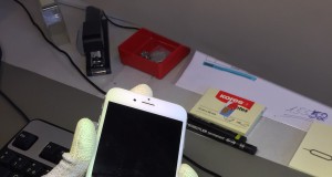 iPhone 6S öffnen Schraubendreher